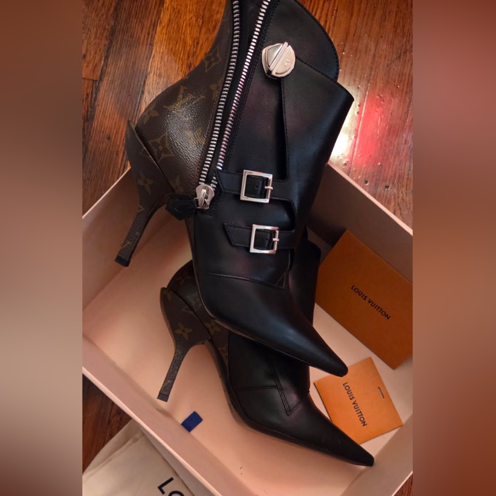 Louis Vuitton Black Leather Boots with Monogram Heel - Picture 2 of 8